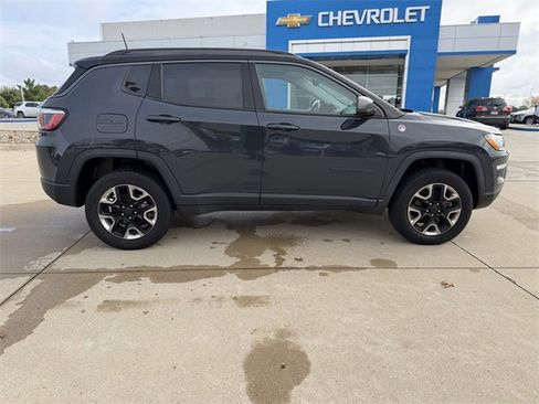 Used 2018 Jeep Compass Trailhawk w/ Cold Weather Group image 11