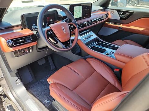 New 2025 Lincoln Aviator Reserve w/ Equipment Group 201A image 8