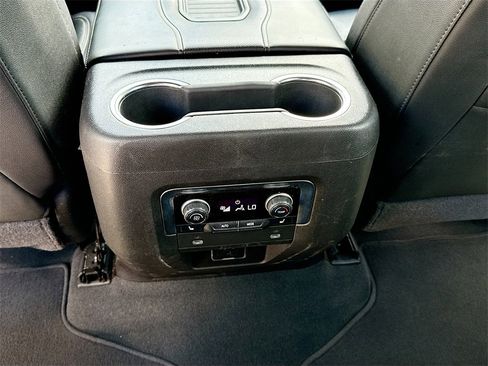 Used 2021 Chevrolet Suburban Premier w/ Premium Package image 28