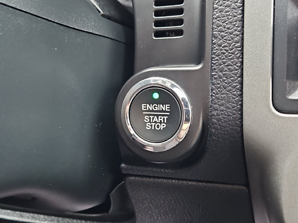 Used 2017 Ford Expedition Platinum AWD/4WD image 30