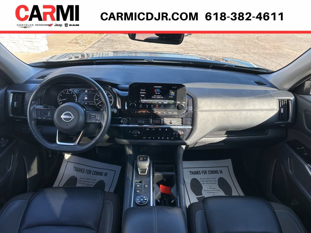 Used 2023 Nissan Pathfinder SL AWD/4WD image 33