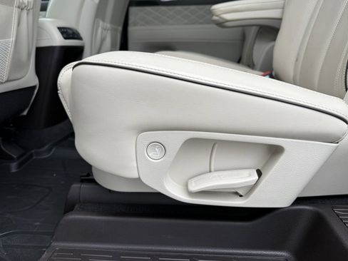 Certified 2021 Hyundai Palisade Calligraphy w/ Winter Package image 20