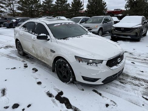Used 2013 Ford Taurus SHO image 4