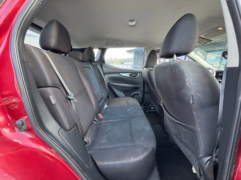 Used 2022 Nissan Rogue Sport S image 12