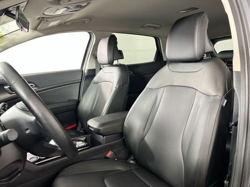 Certified 2023 Kia Sportage EX AWD/4WD image 11
