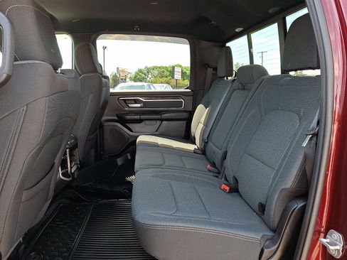 Used 2021 RAM 1500 Big Horn AWD/4WD image 10