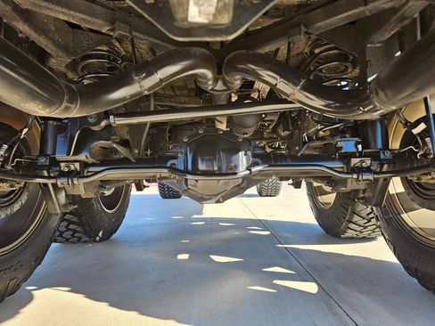 Used 2023 Jeep Gladiator Sport image 23