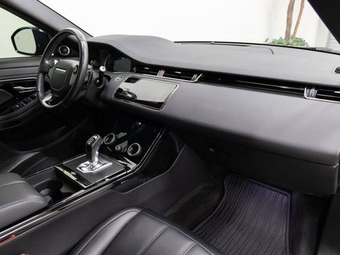 Used 2020 Land Rover Range Rover Evoque R-Dynamic S image 13