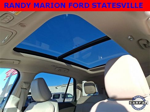 Used 2023 Lincoln Aviator AWD w/ Premium Package image 14