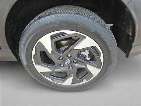 Used 2024 Subaru Crosstrek 2.5i Limited AWD/4WD image 10