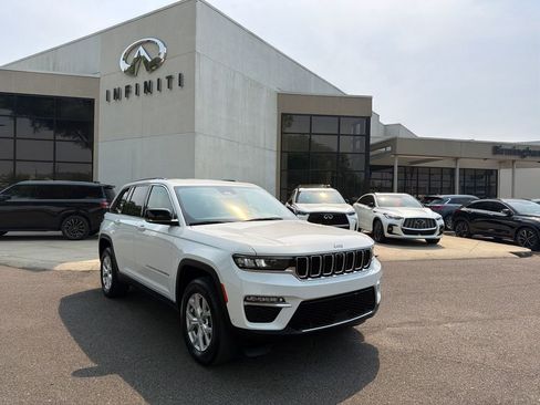 Used 2023 Jeep Grand Cherokee Limited w/ Luxury Tech Group II image 1