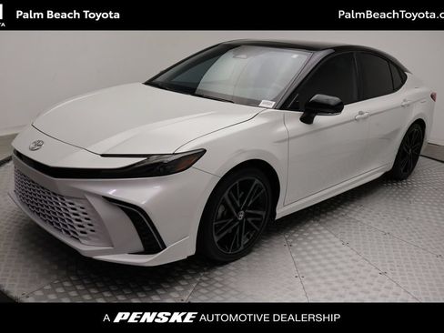 Certified 2025 Toyota Camry XSE FWD image 1