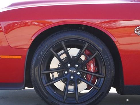 Used 2023 Dodge Challenger SRT Hellcat w/ Driver Convenience Group image 5