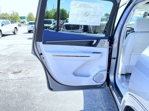 New 2026 Buick Enclave Avenir AWD/4WD image 21