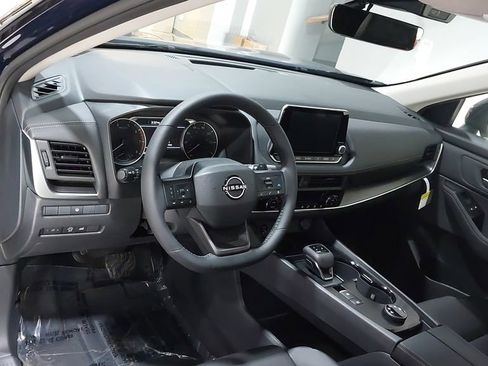 New 2026 Nissan Rogue SV AWD/4WD image 19