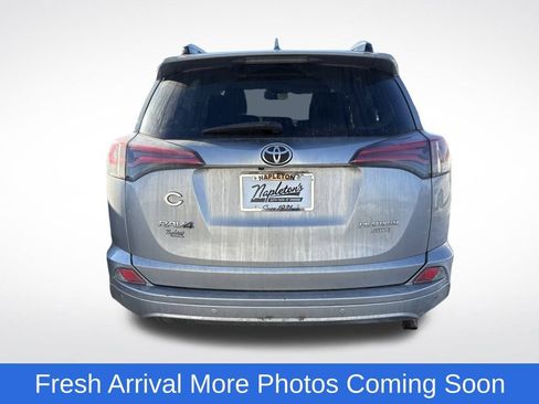 Used 2017 Toyota RAV4 Platinum image 5