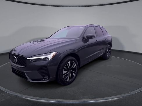 New 2026 Volvo XC60 B5 Plus w/ Climate Package AWD/4WD image 4