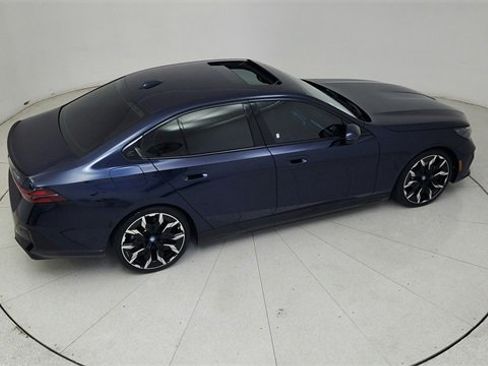 Used 2025 BMW i5 eDrive40i w/ M Sport Package image 80
