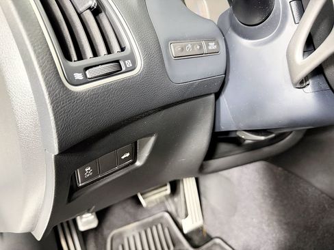 Used 2014 INFINITI Q50 Sport w/ Navigation Package image 29