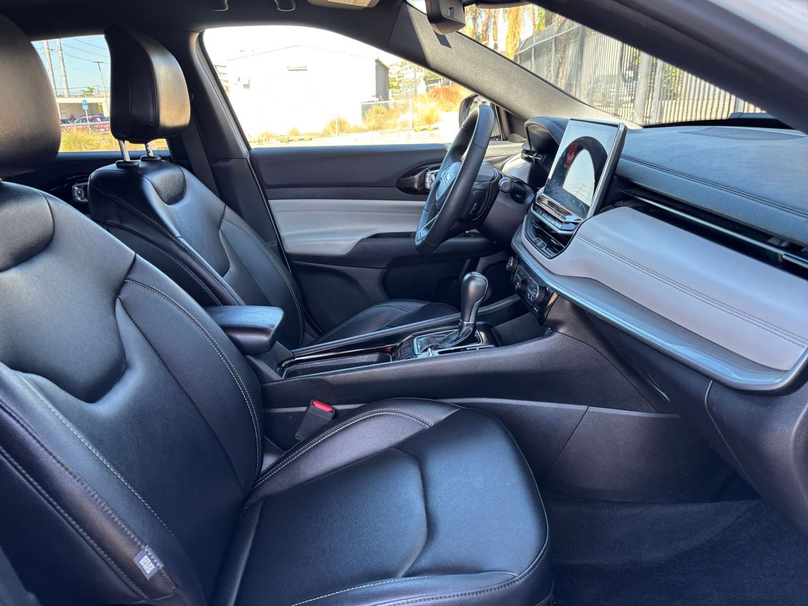 Used 2025 Jeep Compass Limited AWD/4WD image 36