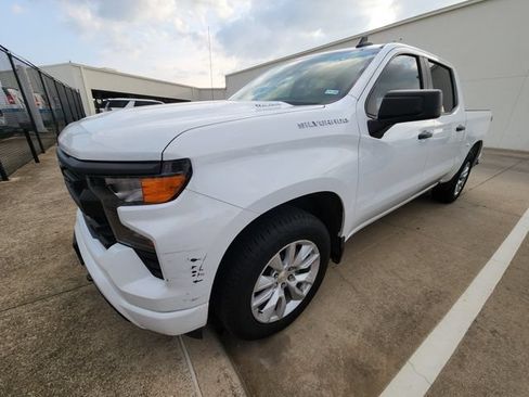 Used 2024 Chevrolet Silverado 1500 Custom RWD image 2