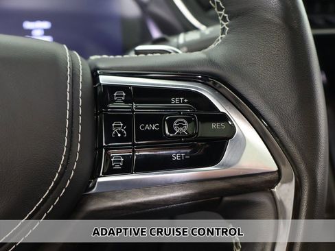 Used 2023 Jeep Grand Cherokee Overland w/ Adv Protech Group III image 5