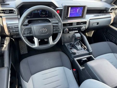 Certified 2025 Toyota Tacoma TRD Sport AWD/4WD image 33