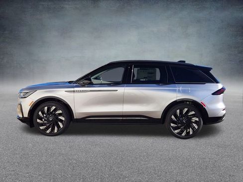 New 2026 Lincoln Nautilus Reserve w/ Jet Appearance Package image 4