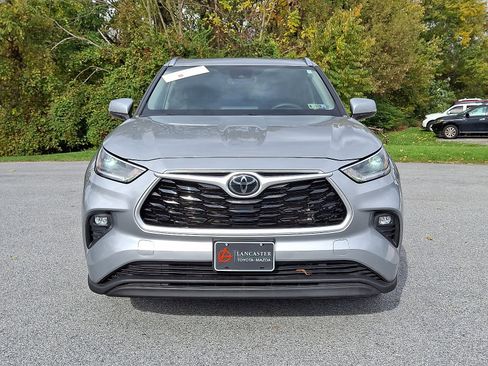 Certified 2021 Toyota Highlander XLE image 2