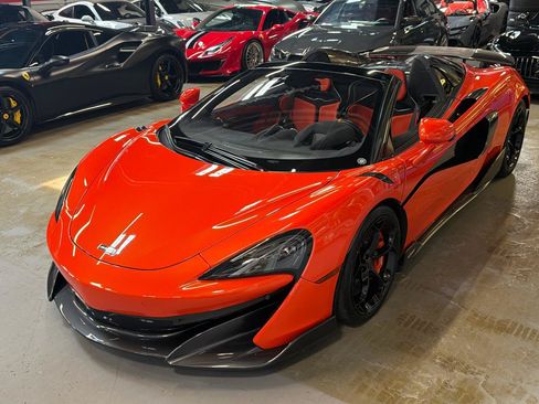 Used 2020 McLaren 600LT Spider RWD image 12
