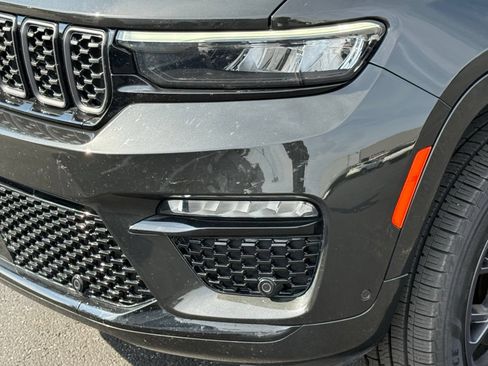 Certified 2024 Jeep Grand Cherokee Summit AWD/4WD image 15