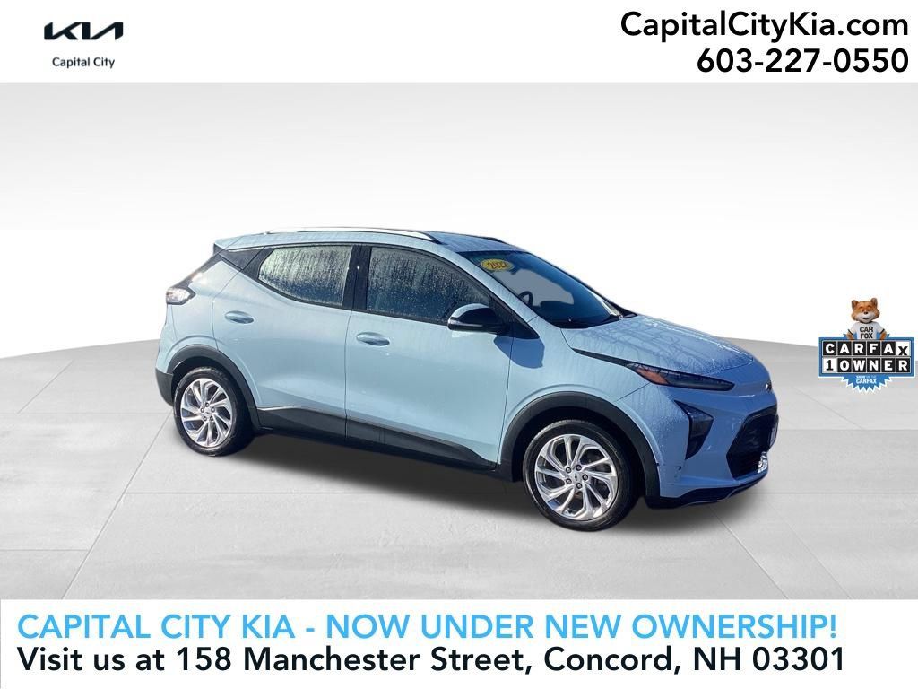 Used 2022 Chevrolet Bolt EUV LT w/ Comfort Package FWD image 1