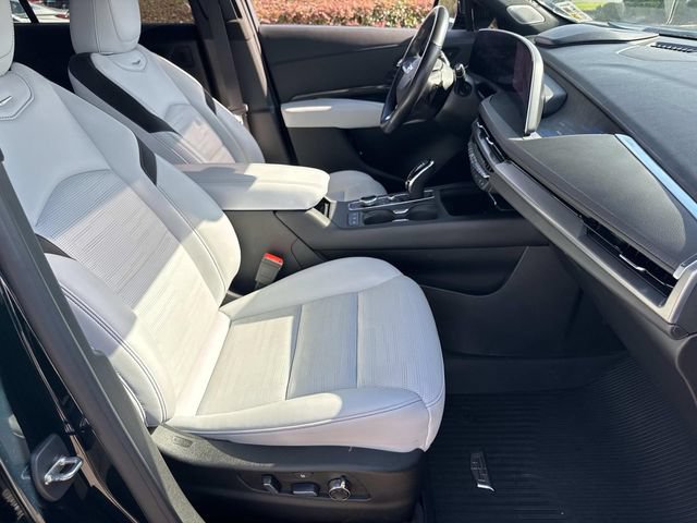 Used 2024 Cadillac XT4 Sport FWD image 9