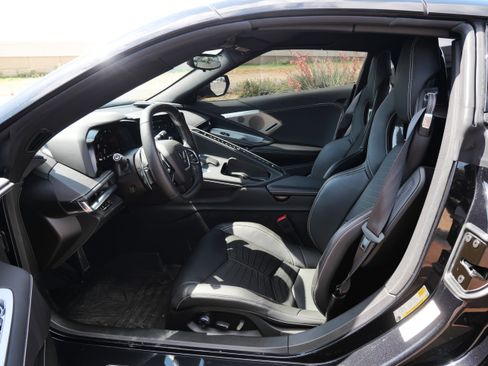 Used 2024 Chevrolet Corvette Stingray Preferred Conv w/ Z51 Performance Package image 18