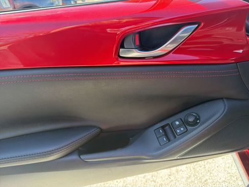 Used 2017 MAZDA MX-5 Miata RF Club image 13