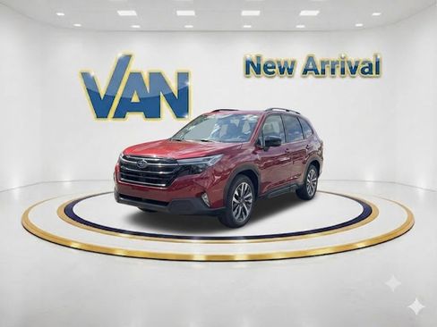 Used 2025 Subaru Forester Touring AWD/4WD image 1