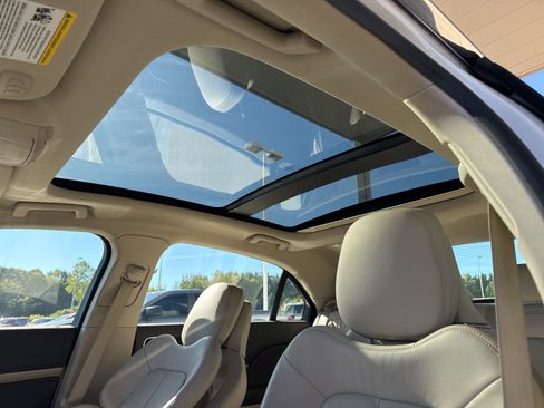 Used 2020 Lincoln Continental Reserve image 21