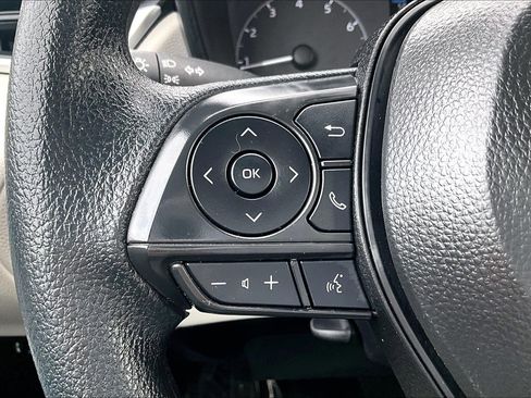 Used 2024 Toyota Corolla Cross L image 16