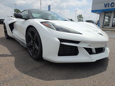 Used 2024 Chevrolet Corvette E-Ray w/ Stealth Interior Trim Package AWD/4WD image 3