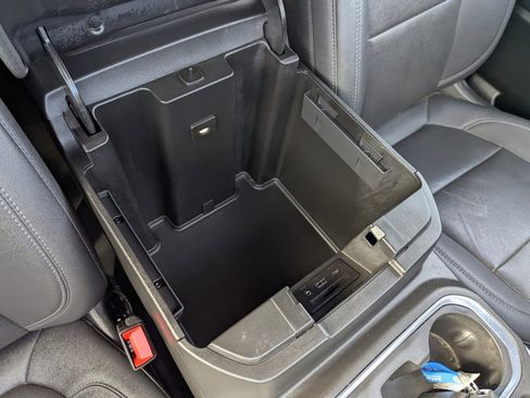 Used 2022 GMC Sierra 1500 SLT w/ SLT Premium Package image 40