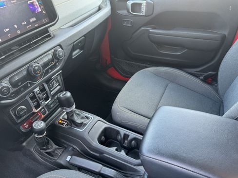 Used 2025 Jeep Wrangler Unlimited Sport S 4xe AWD/4WD image 26