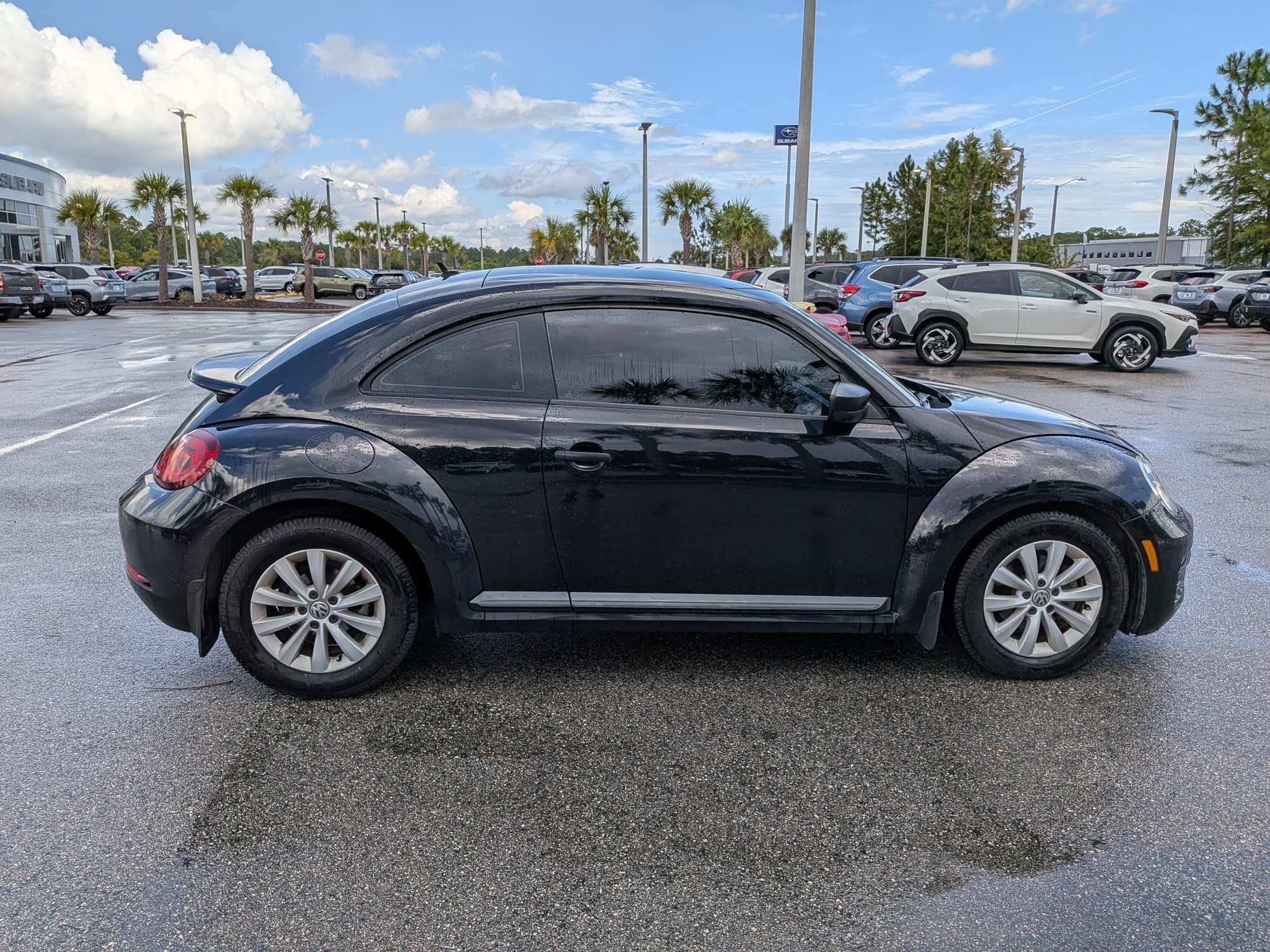 Used 2017 Volkswagen Beetle 1.8T S FWD image 3