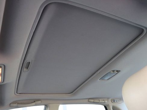 Used 2001 Toyota Avalon XLS FWD image 21