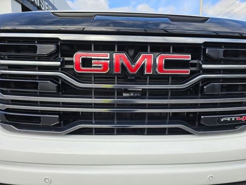 Used 2025 GMC Sierra 1500 AT4 w/ AT4 Premium Package image 10