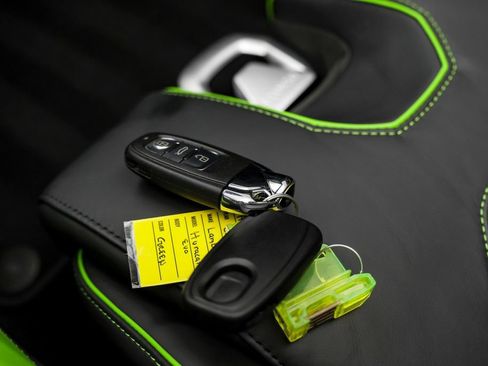 Used 2024 Lamborghini Huracan EVO AWD/4WD image 54