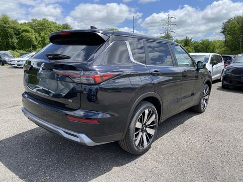 New 2026 Mitsubishi Outlander SE AWD/4WD image 3