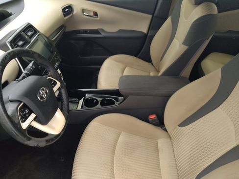 Used 2017 Toyota Prius Three w/ Advanced Technology Package FWD image 17