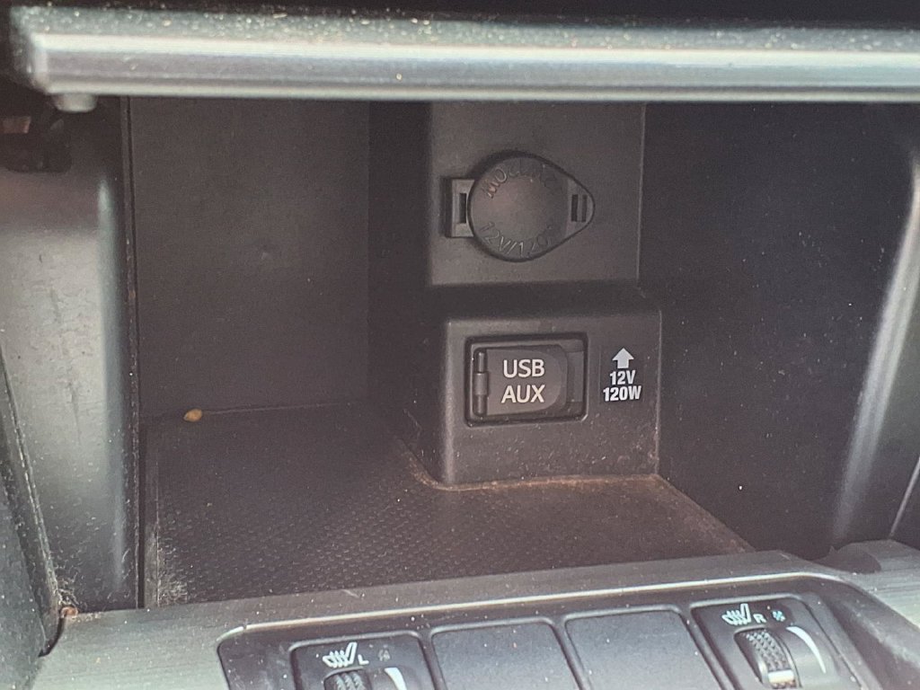 Used 2013 Toyota Camry SE w/ Leather Pkg FWD image 29
