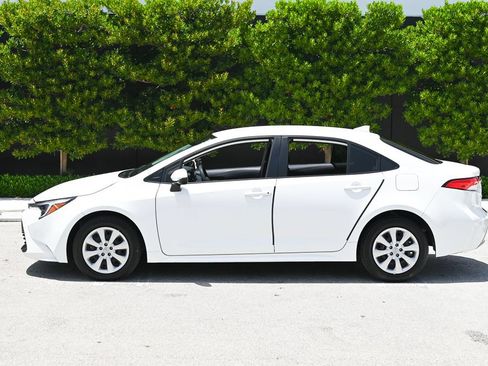 Used 2024 Toyota Corolla LE FWD image 7