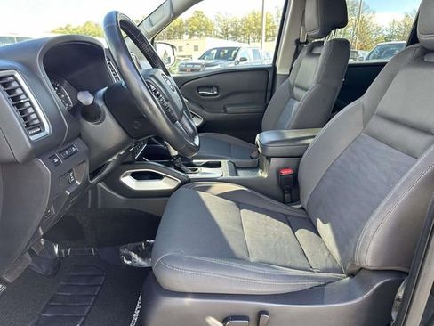 Used 2022 Nissan Frontier SV image 14